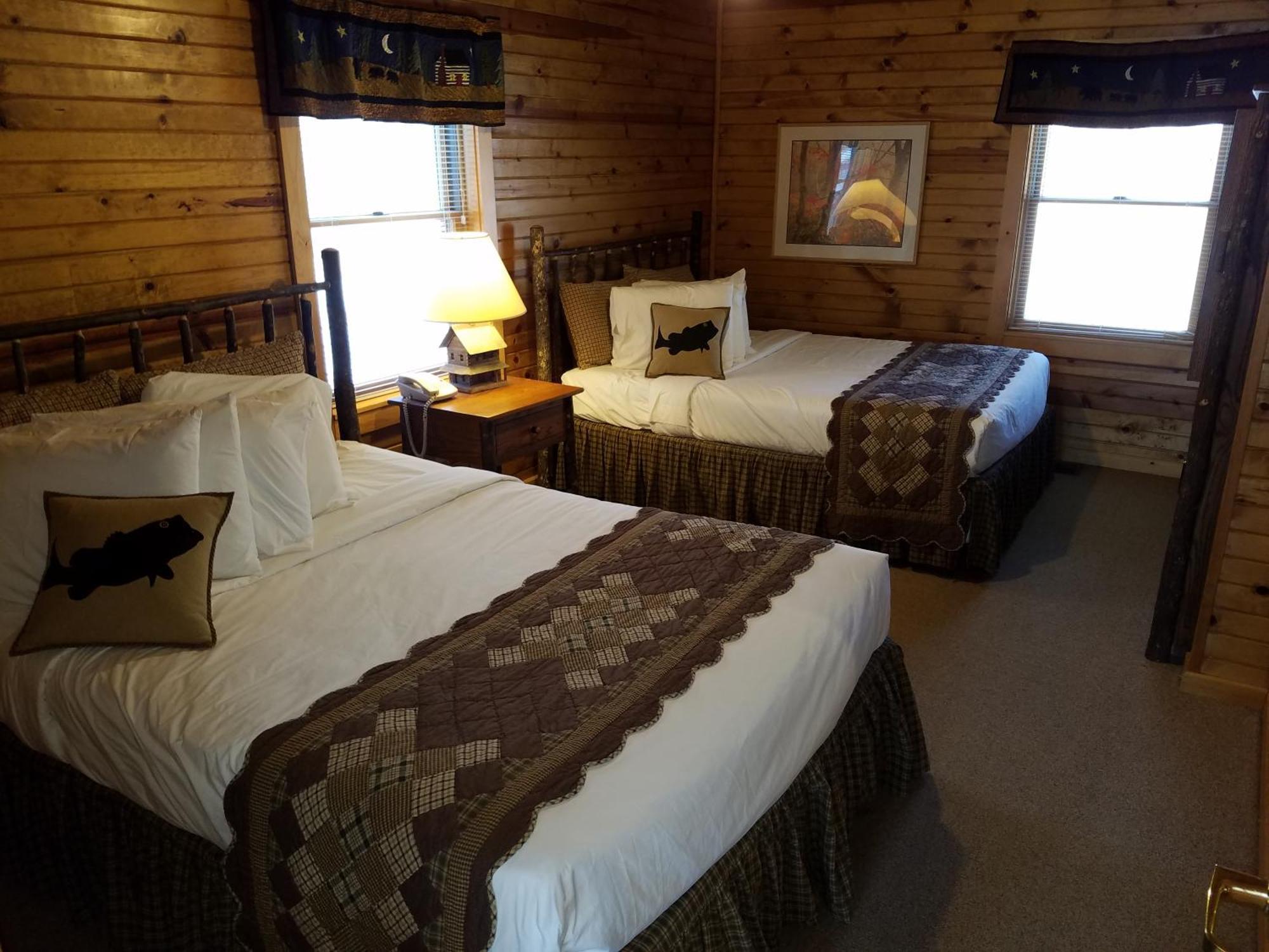 Potawatomi Inn & Cabins أنغولا الغرفة الصورة
