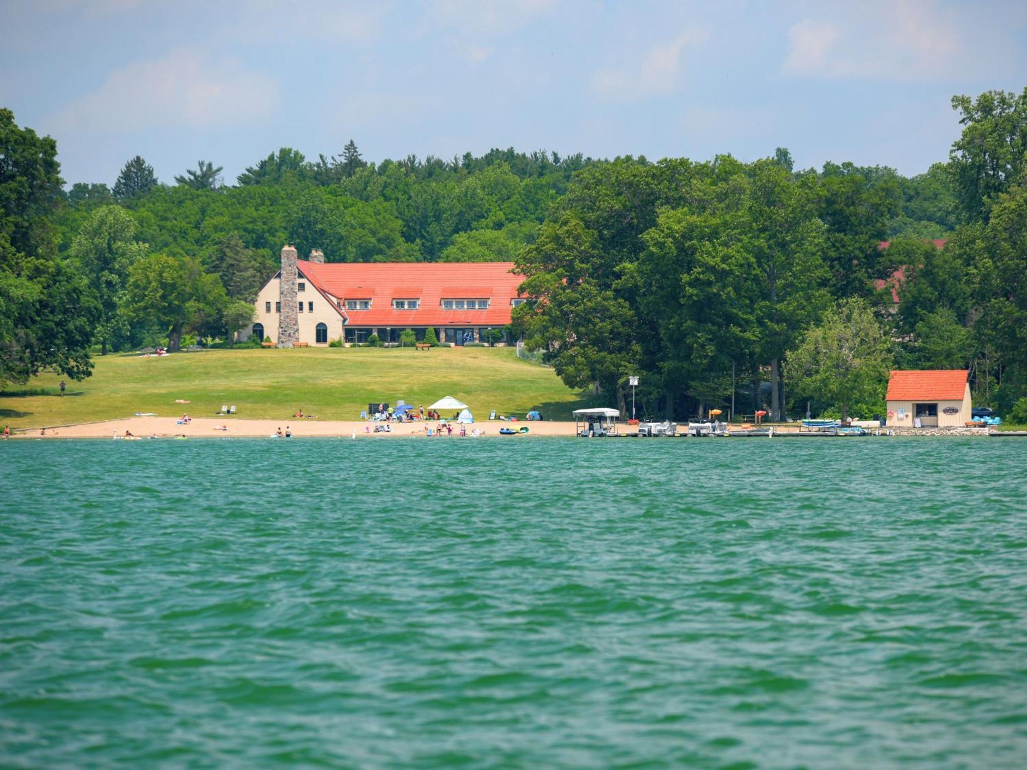 Potawatomi Inn & Cabins أنغولا المظهر الخارجي الصورة